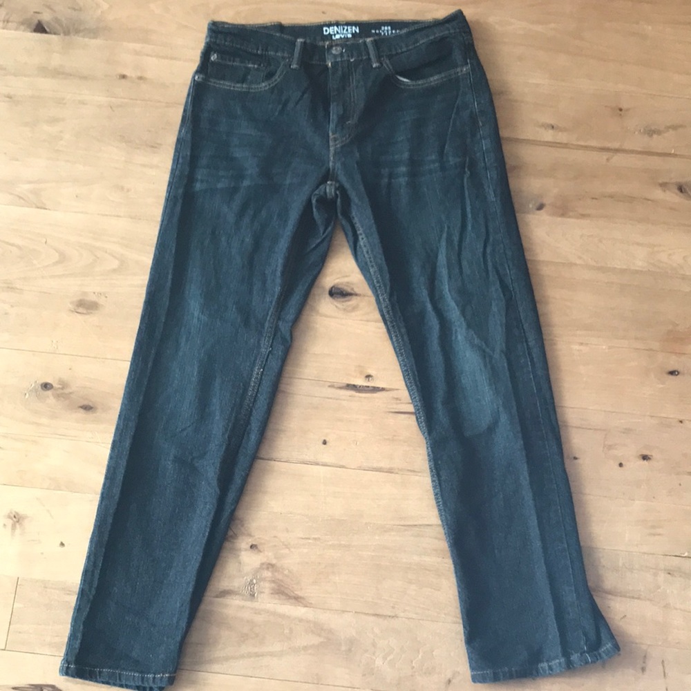Denizen from levi’s relaxed fit. Size w32 L32